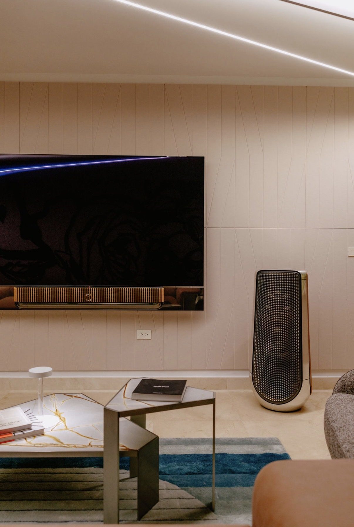 Residencia privada con sistema Bang & Olufsen e iluminación arquitectónica — proyecto AV Design
